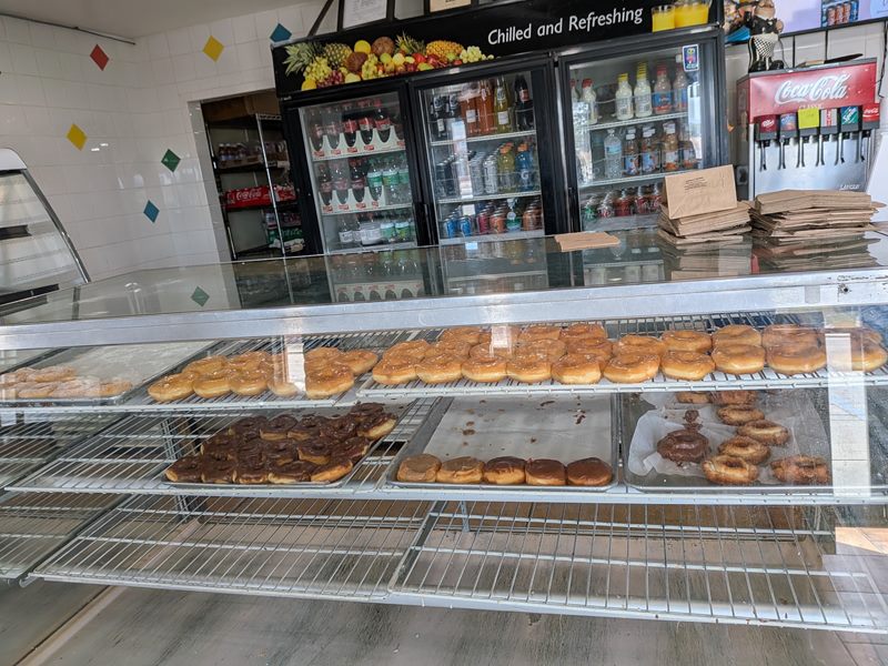Bosa Donuts & Burritos interior